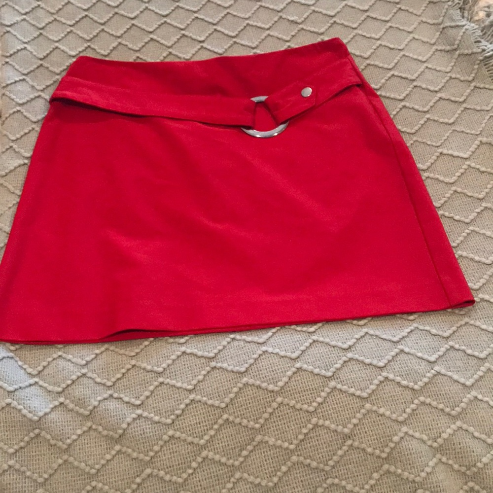 Cache belted red mini skirt